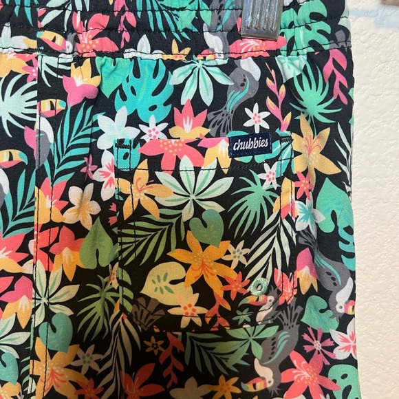 Chubbies Floral Kids's Shorts - Black and Multicolor size 6 - Picture 4 of 6